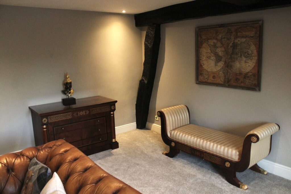 Additional seating in the living room at Habberjam Farm