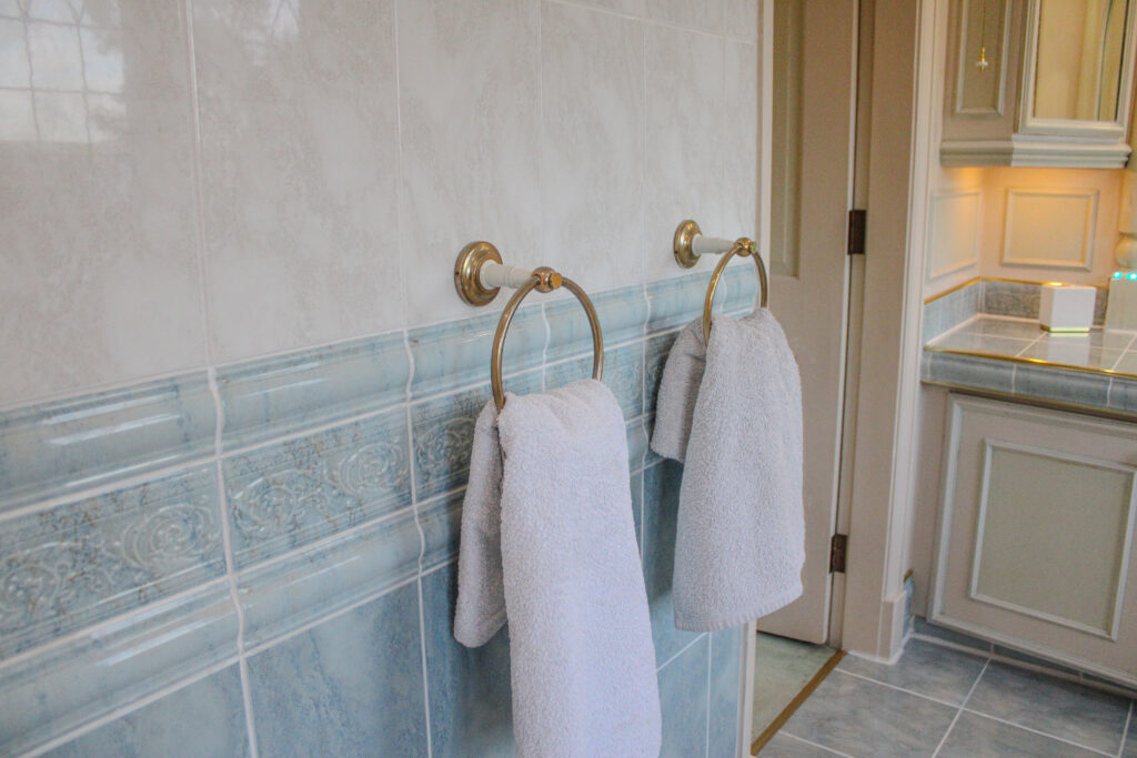 countryside luxury bathroom