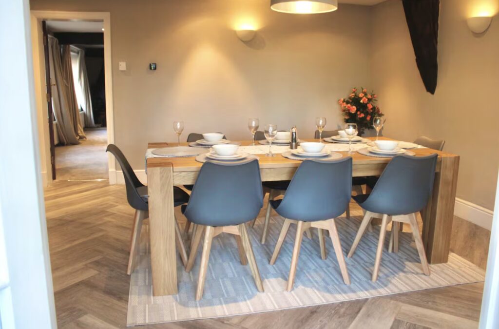 cozy dining room for family stays